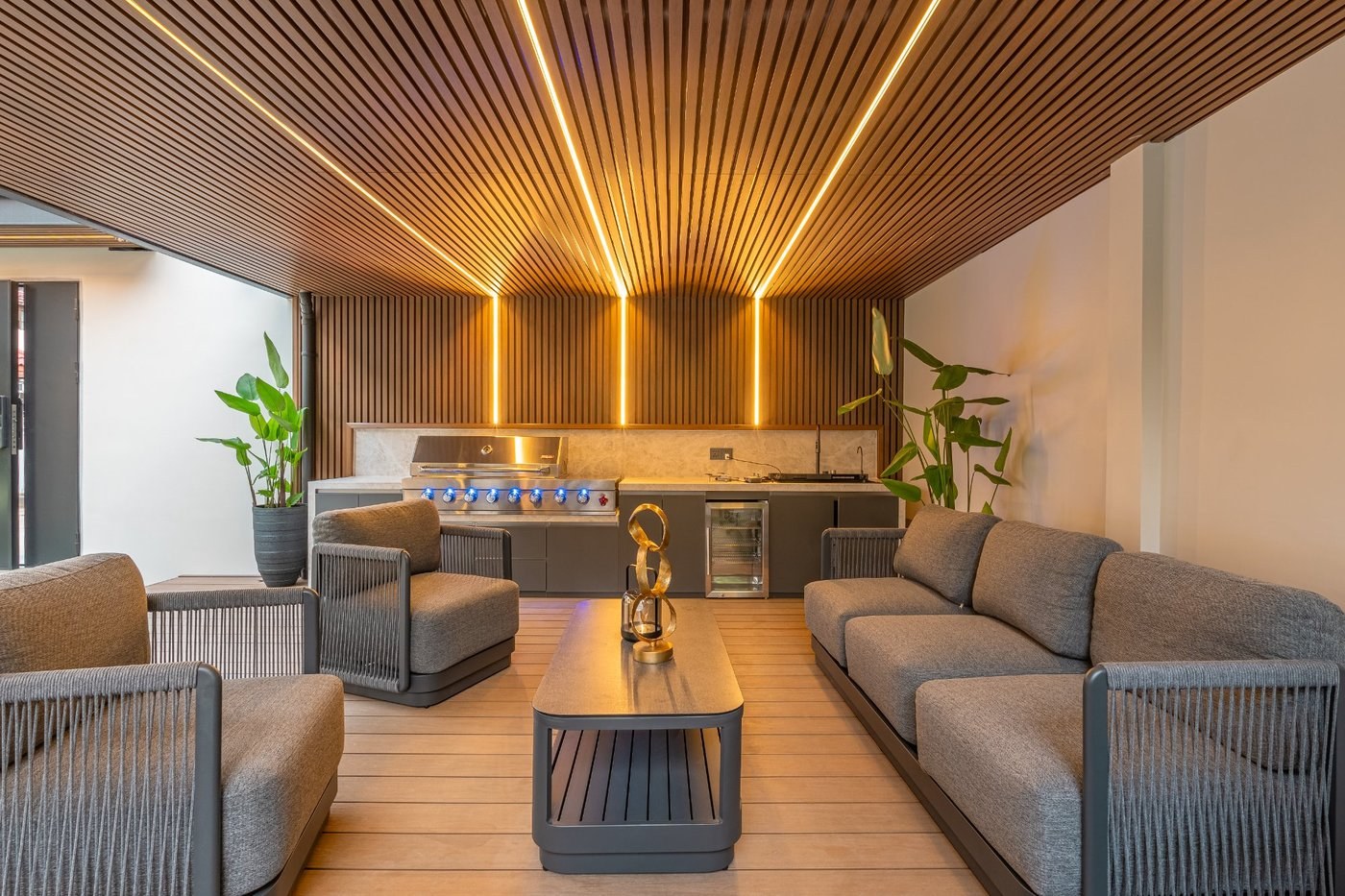 Outdoor Kitchen - Night